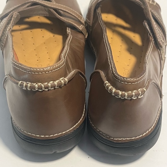 Clarks UnStructured 8.5 Womens Brown Leather Mary Jane Comfort Flats - Picture 6 of 6